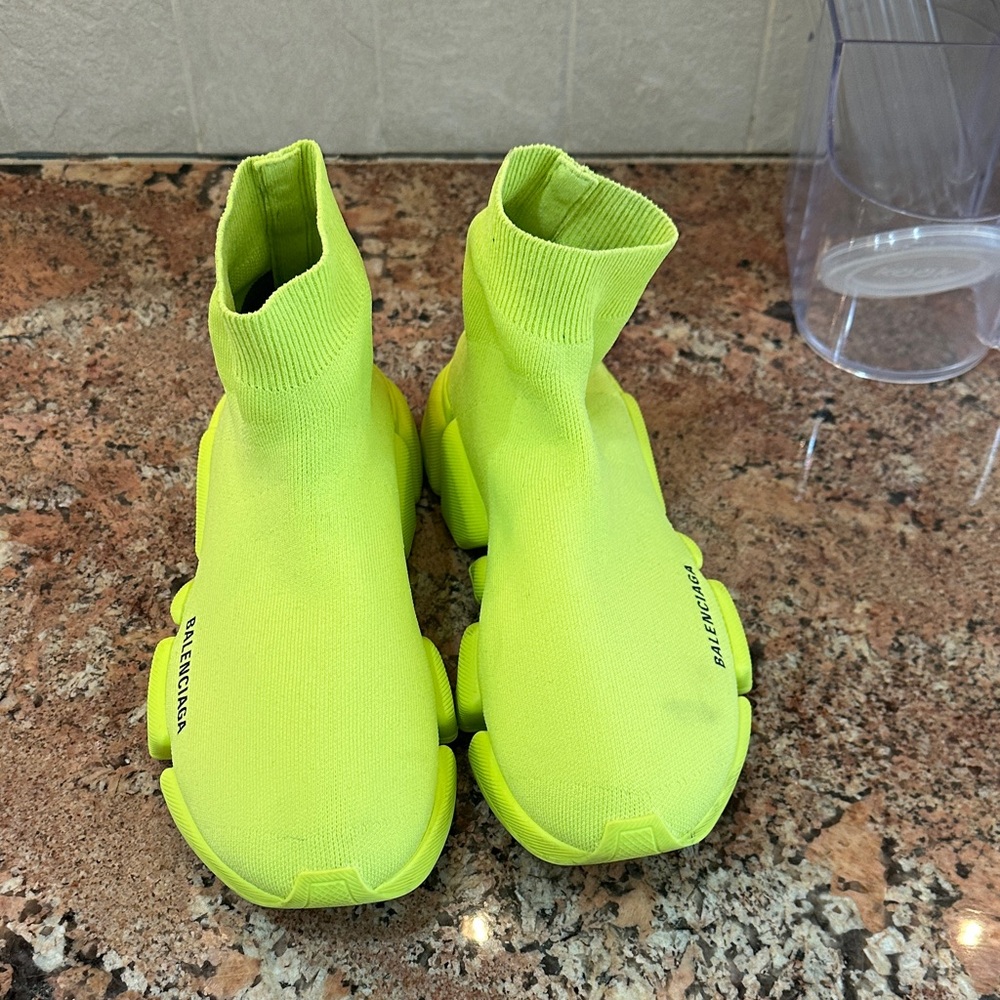 Balenciaga Neon Green trainer sneakers. - Picture 8 of 8